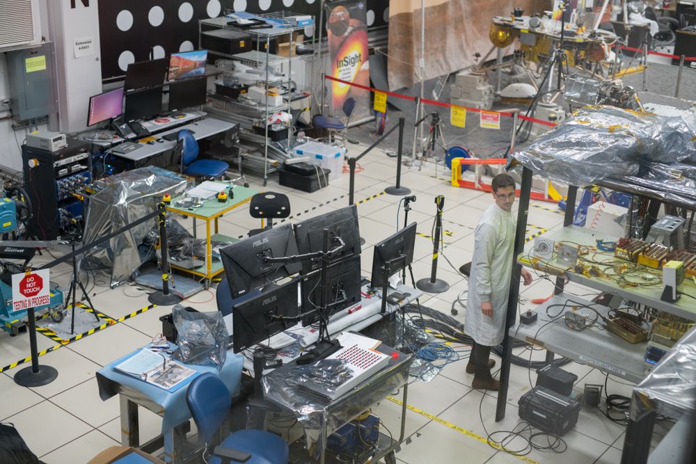 Meachines and different equipments at Jet Propulsion Laboratory