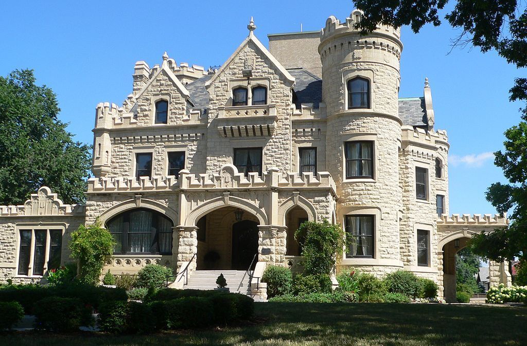 Facade of the Joslyn Castle