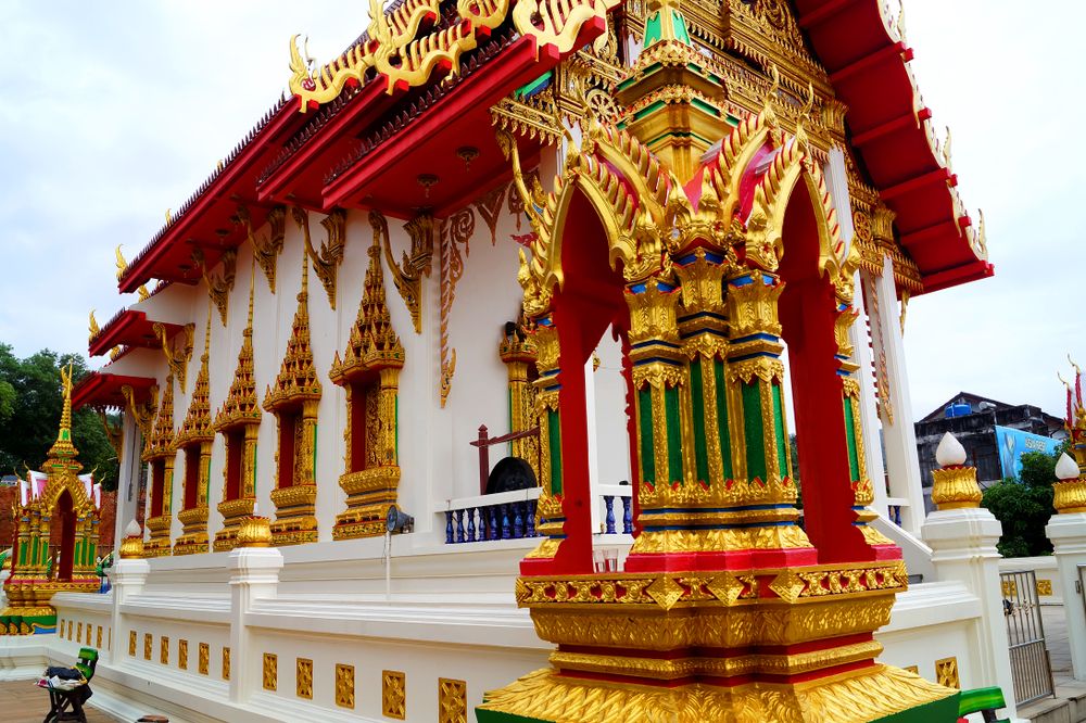 Gorgeous details of Wat Suwan Khiri Khet