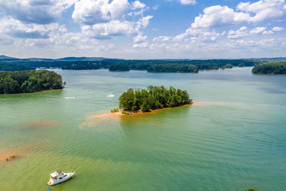 Scenic view of Lanier Park Beach waters