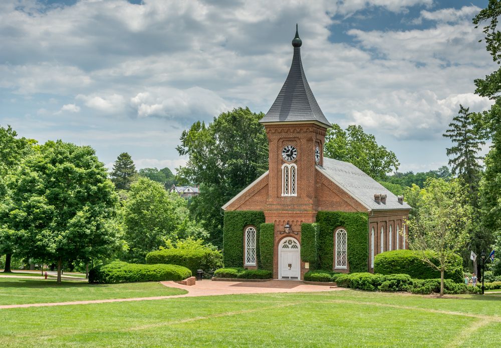 Exterior of Lee Chapel