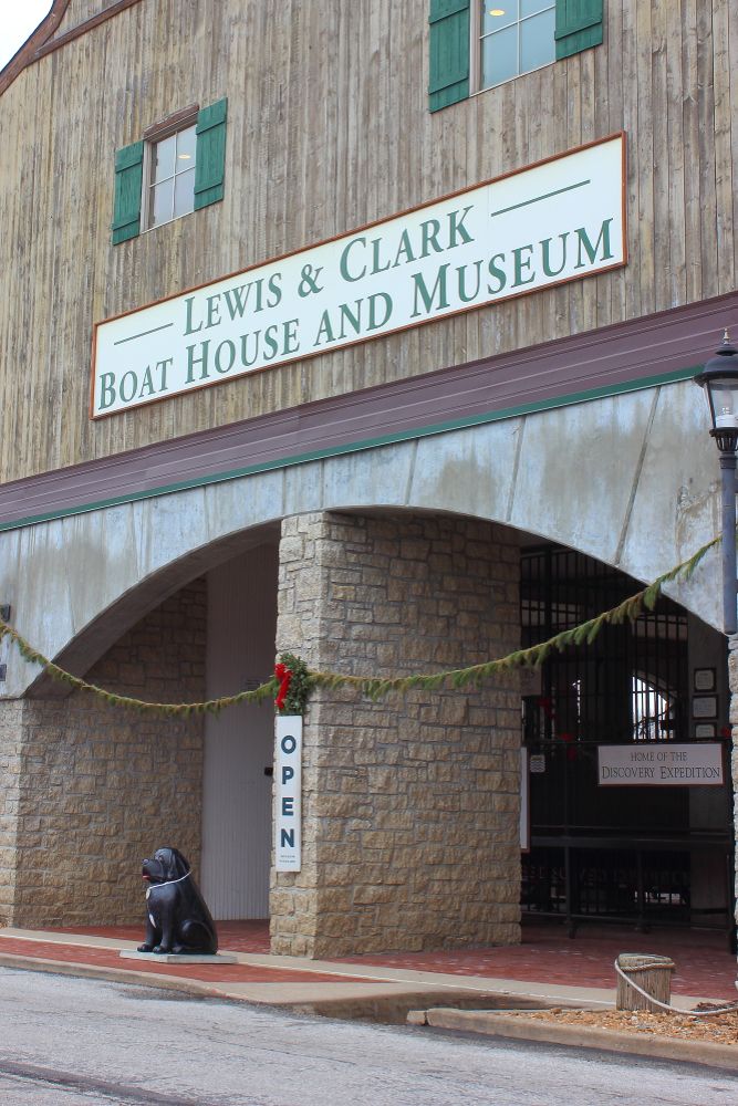 Lewis and Clark Boat House and Museum