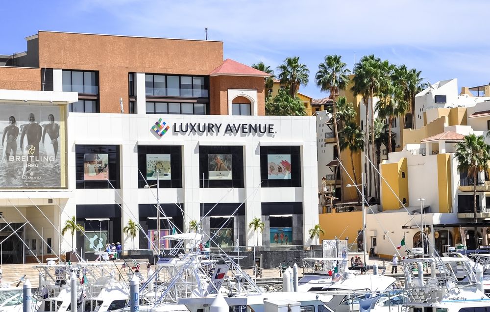 Exterior view of Luxury Avenue