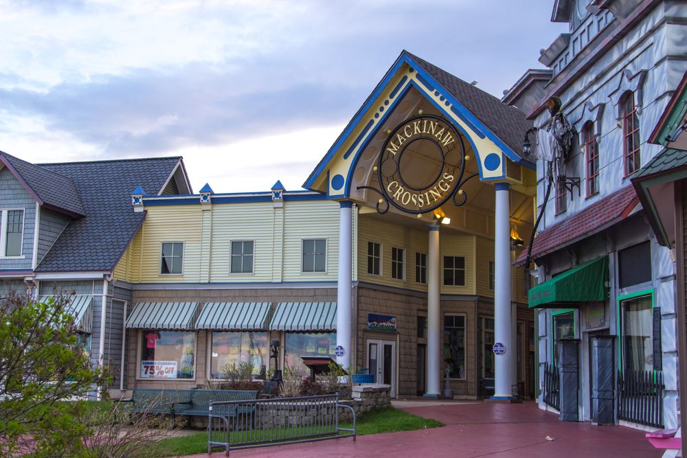 Entrance to Mackinaw Crossings