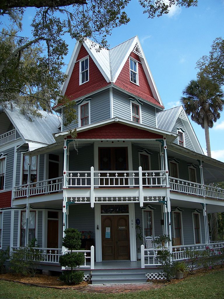 Entrance to May-Stringer House