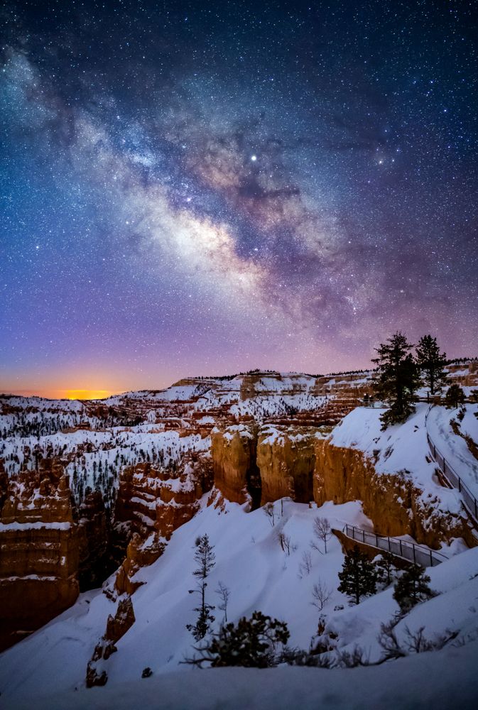 Milky way at Bryce Canyon during winter