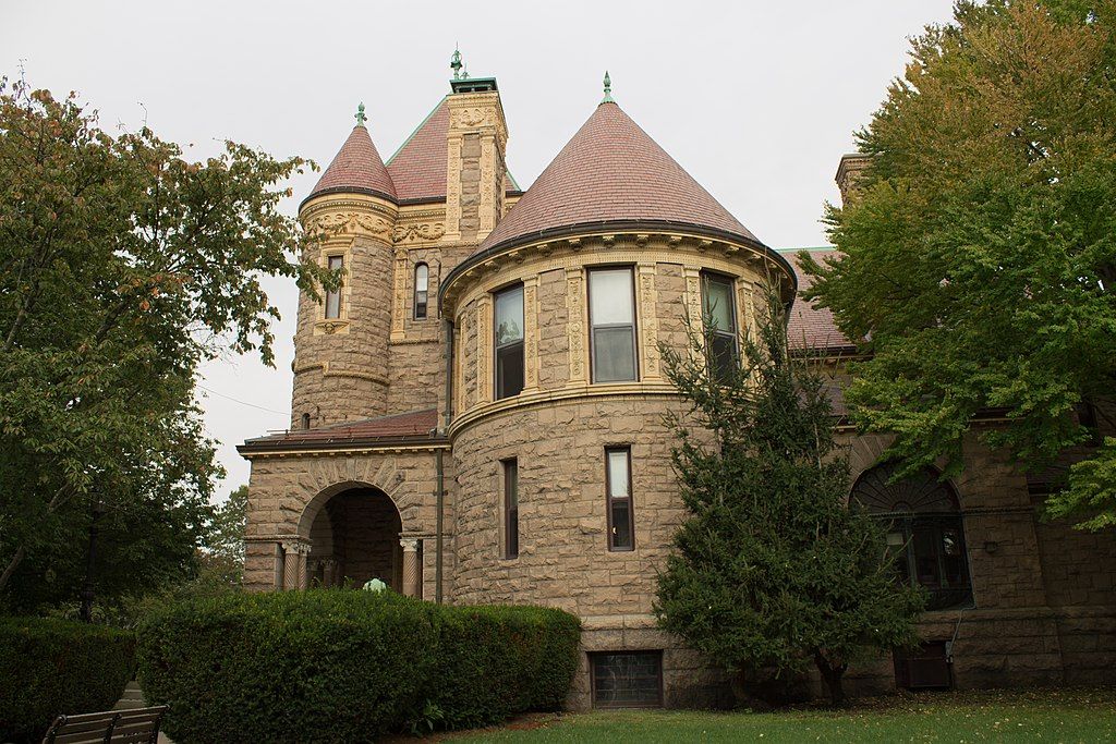 Exterior of Millicent Library