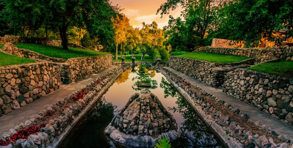 Beautiful greenery at Mishawaka Riverwalk during sunset
