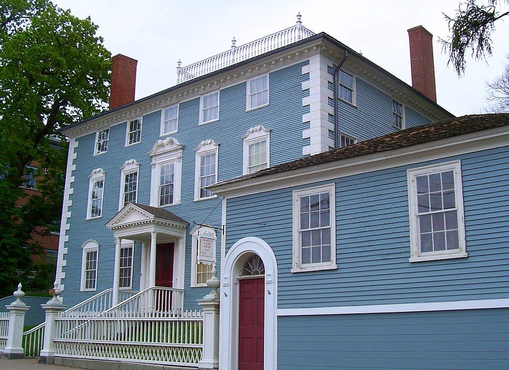 Facade of Moffatt-Ladd House & Garden