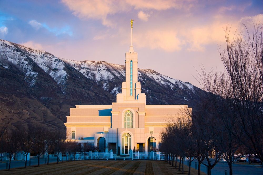 Stunning view of Mount Timpanogos Utah Temple