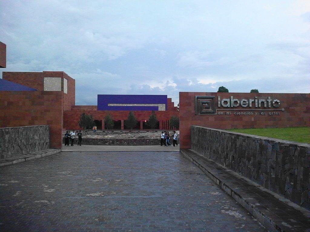 Entry way to Museo Laberinto san luis potosí