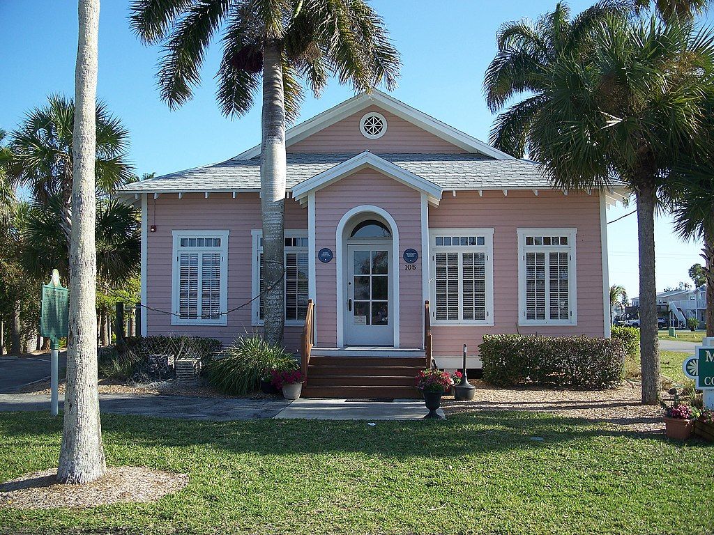 Facade of Museum of the Everglades