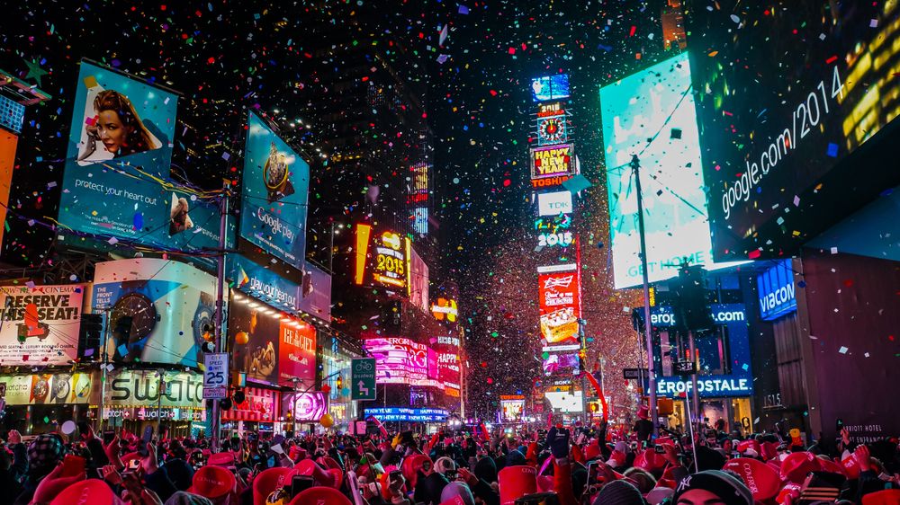 Crowd enjoying the New Year's eve at Times Square