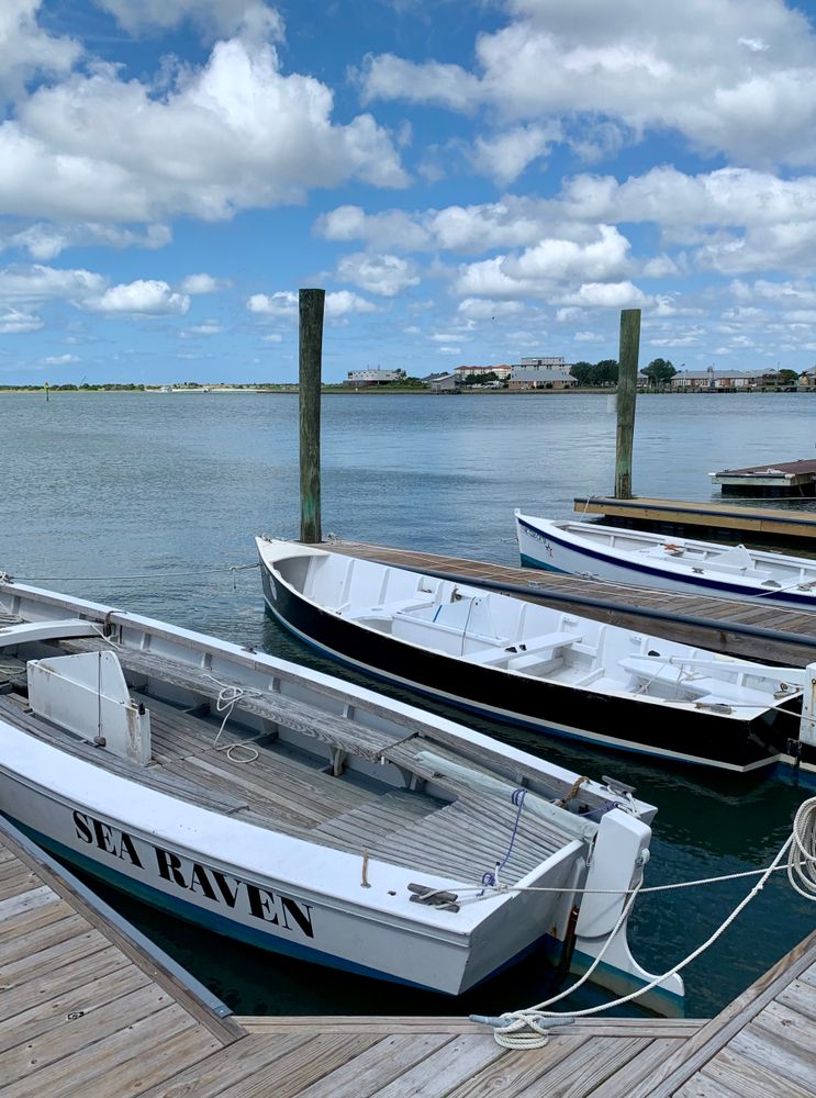 Boats outside North Carolina Maritime Museum