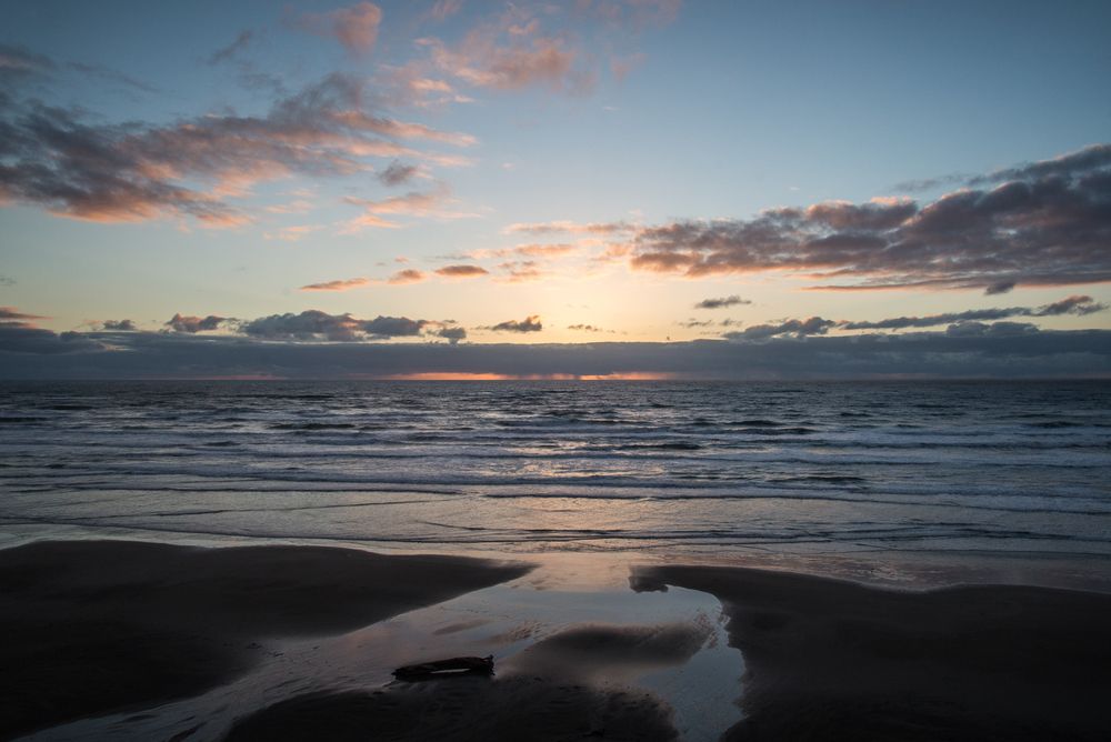 Scenic sunset over Nye Beach