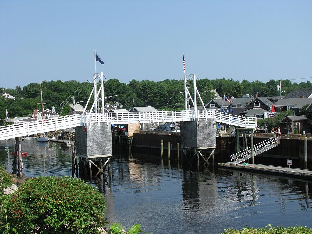 Daytime view of the Perkins cove bridge