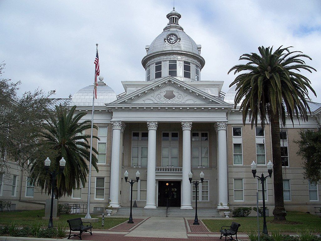 Facade of Polk County History Center