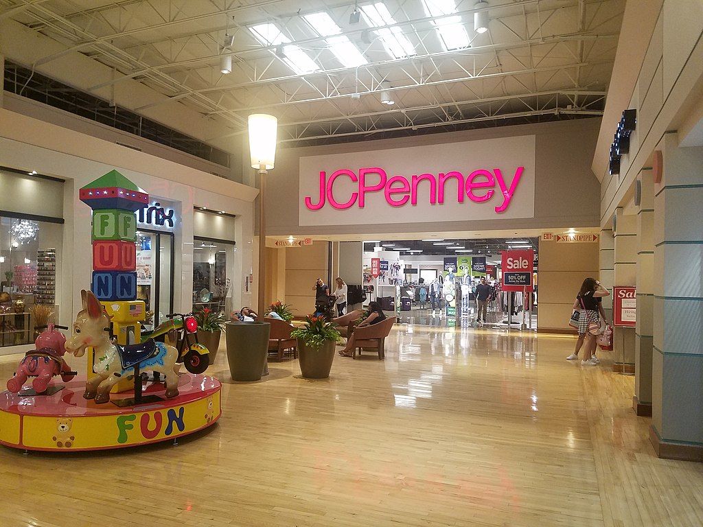 One of the store inside the Potomac Mill.