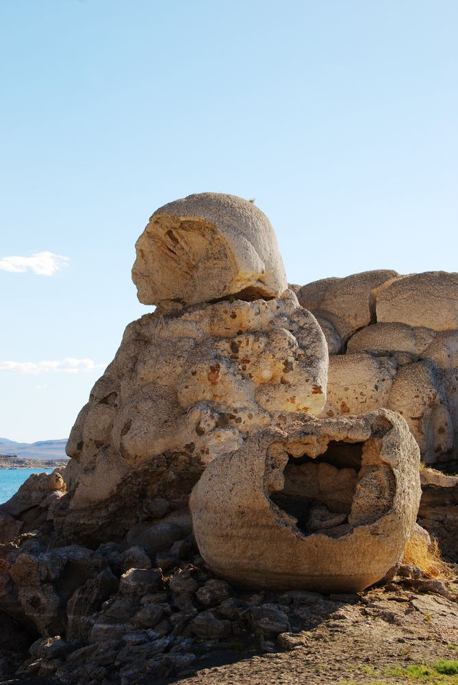 Tufa rock formation on the Pyramid Lake shore