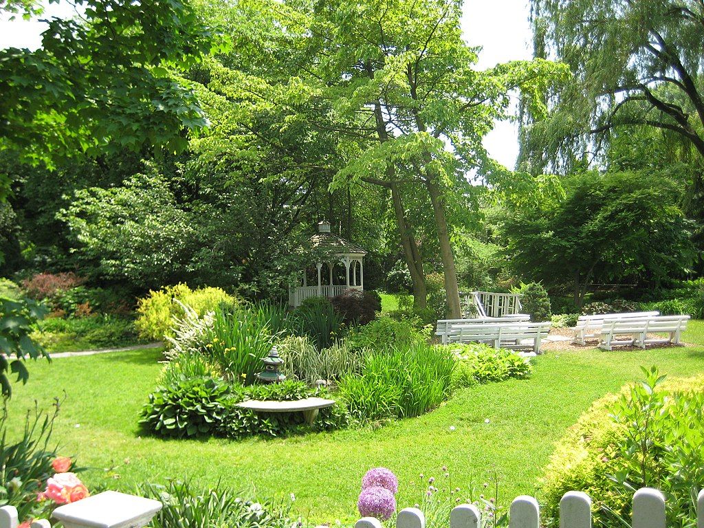 The grounds of Queens Botanical Garden