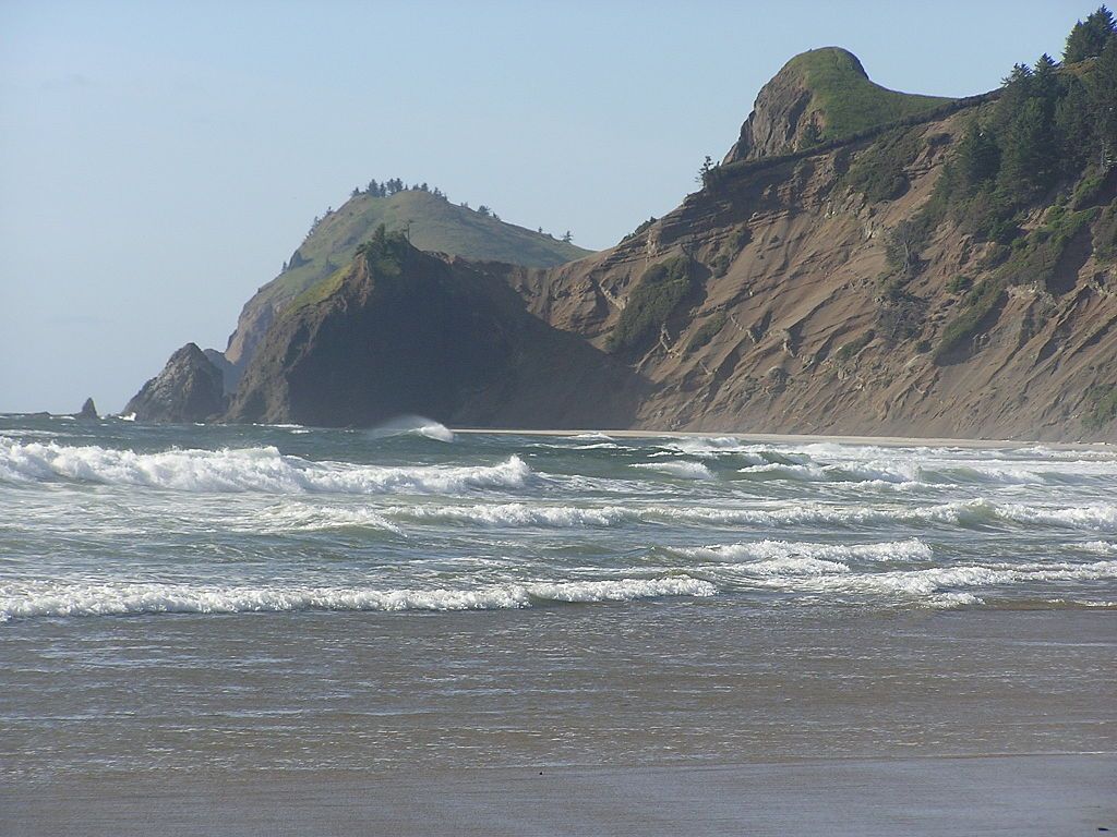 Beach at Roads End State Recreation Site