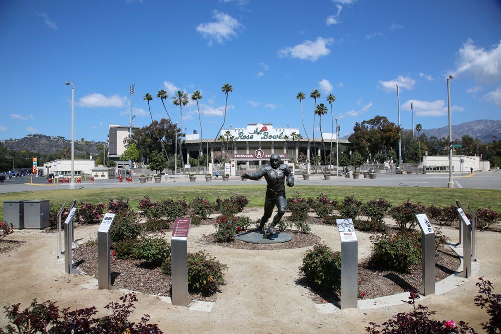 Front exterior view of Rose Bowl Stadium