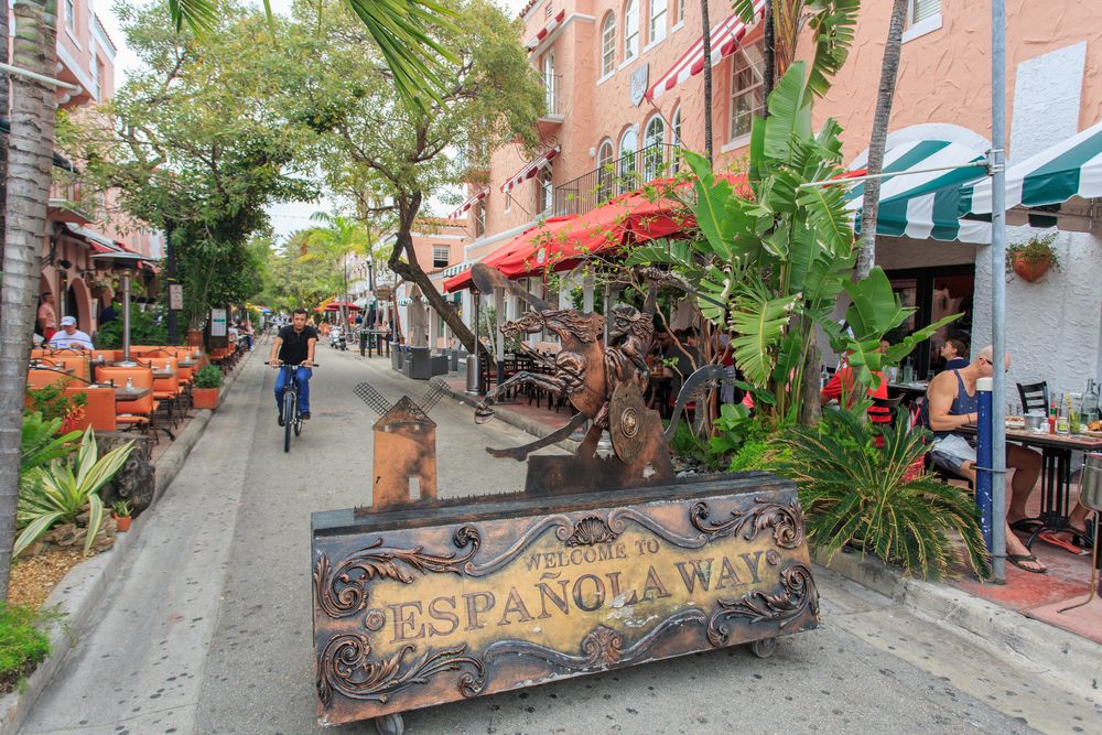 Welcome sign of Espanola Way