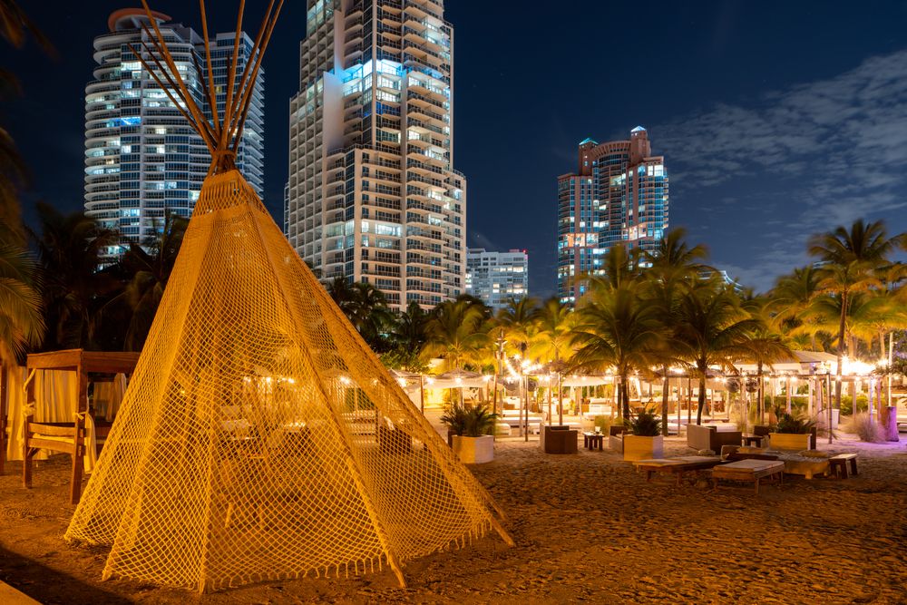 Night scene at Nikki Beach Miami