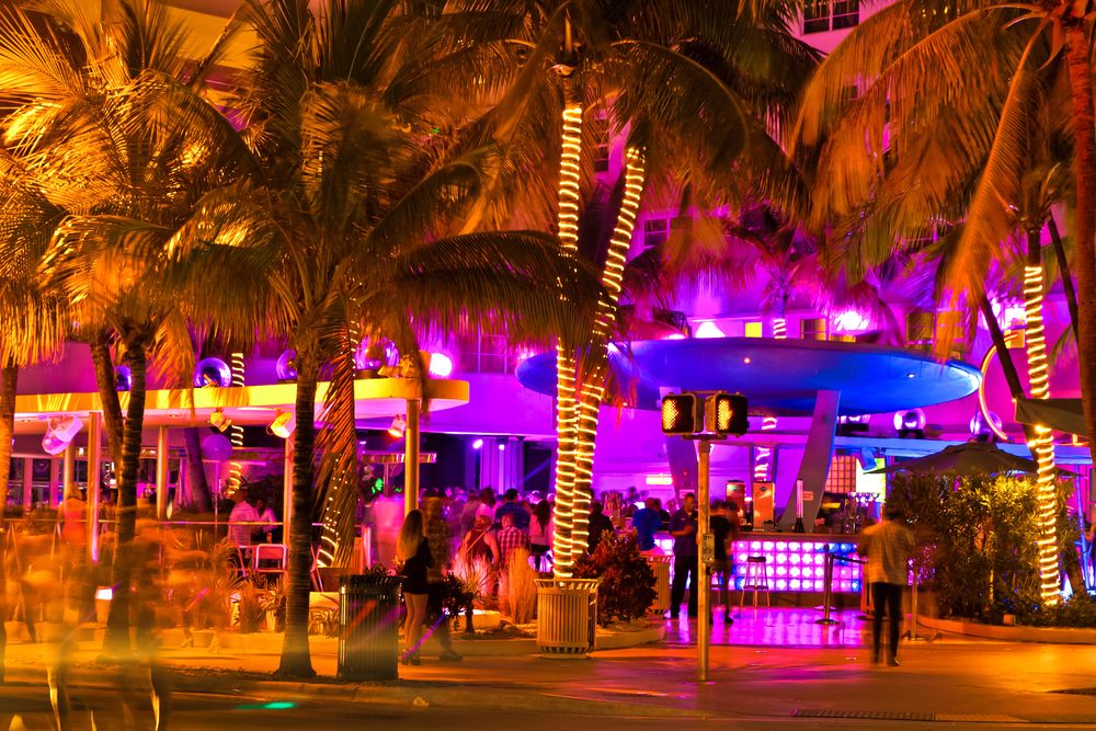 Night scene at Ocean Drive