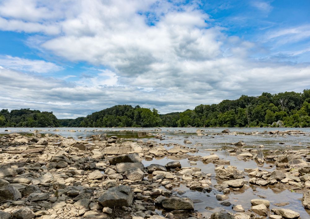 Potomac river running through Scott's Run Nature Preserve