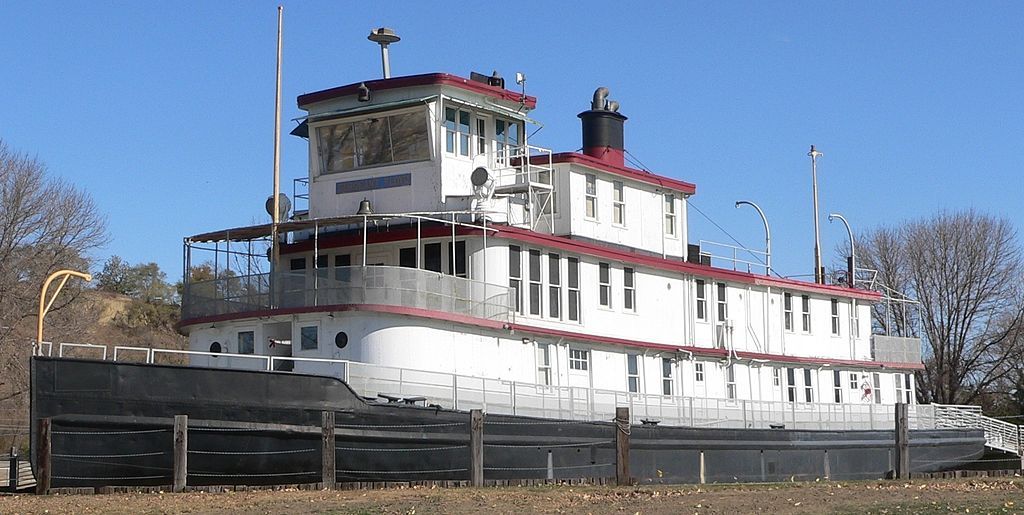 Exterior of Sergeant Floyd River Museum