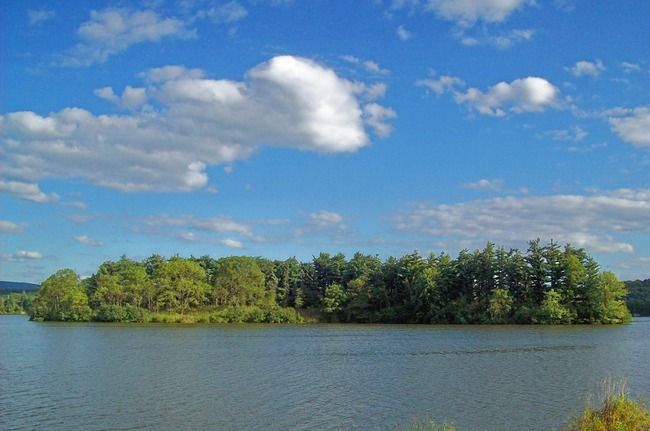 Shawnee State Park on a sunny day