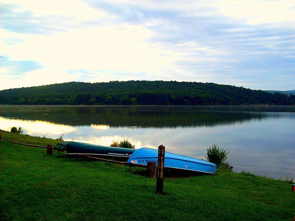 Boats at Shawnee State Park