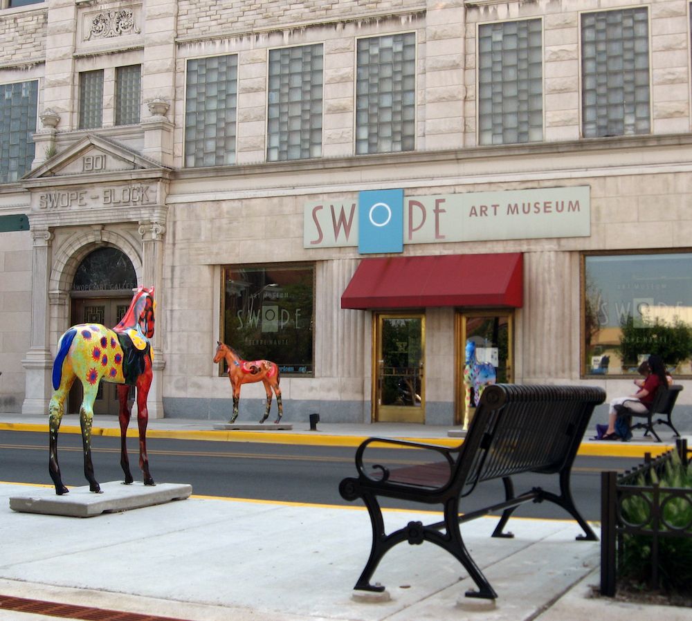 Exterior of Sheldon Swope Art Museum
