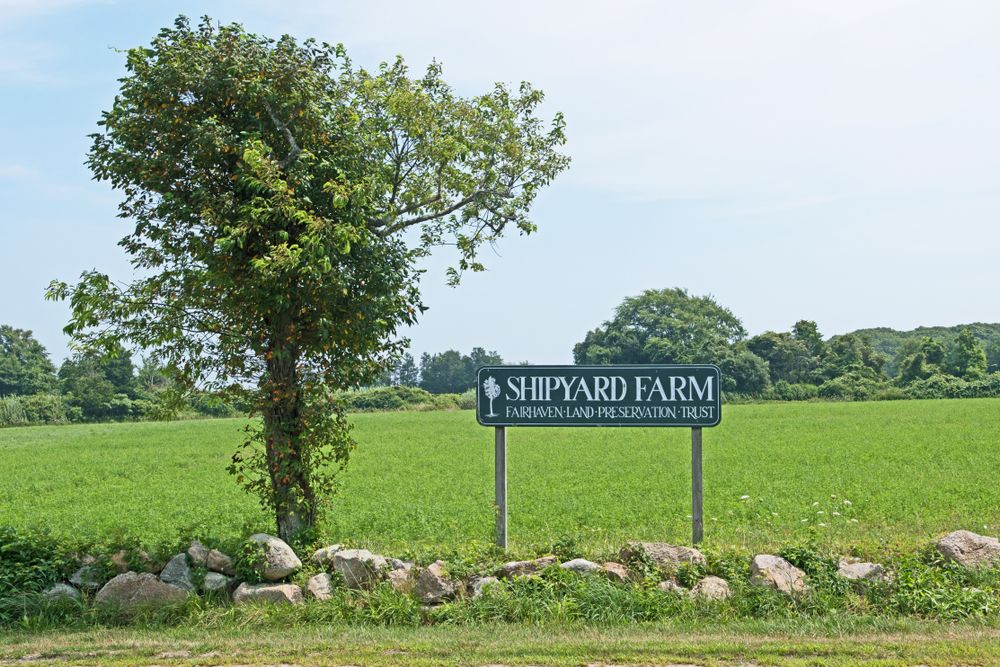 Signage of Shipyard Farm