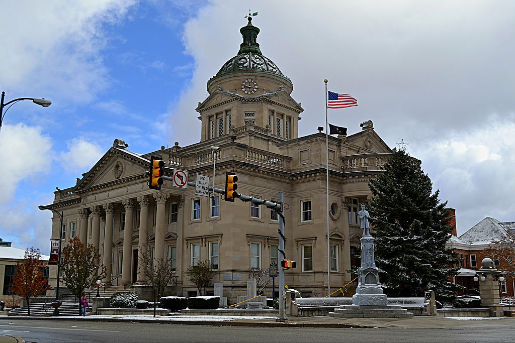 Exterior view of Somerset County Courthouse