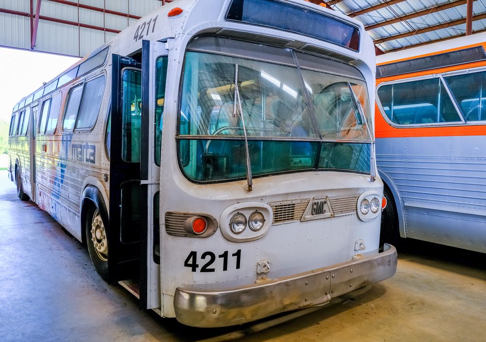 A old bus at Southeastern Railway Museum