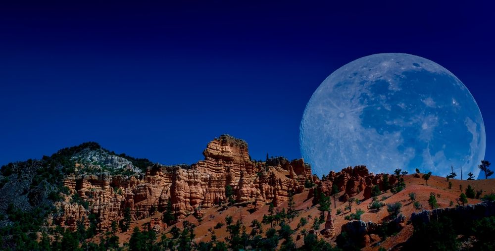 Night view of the super moon at Bryce Canyon