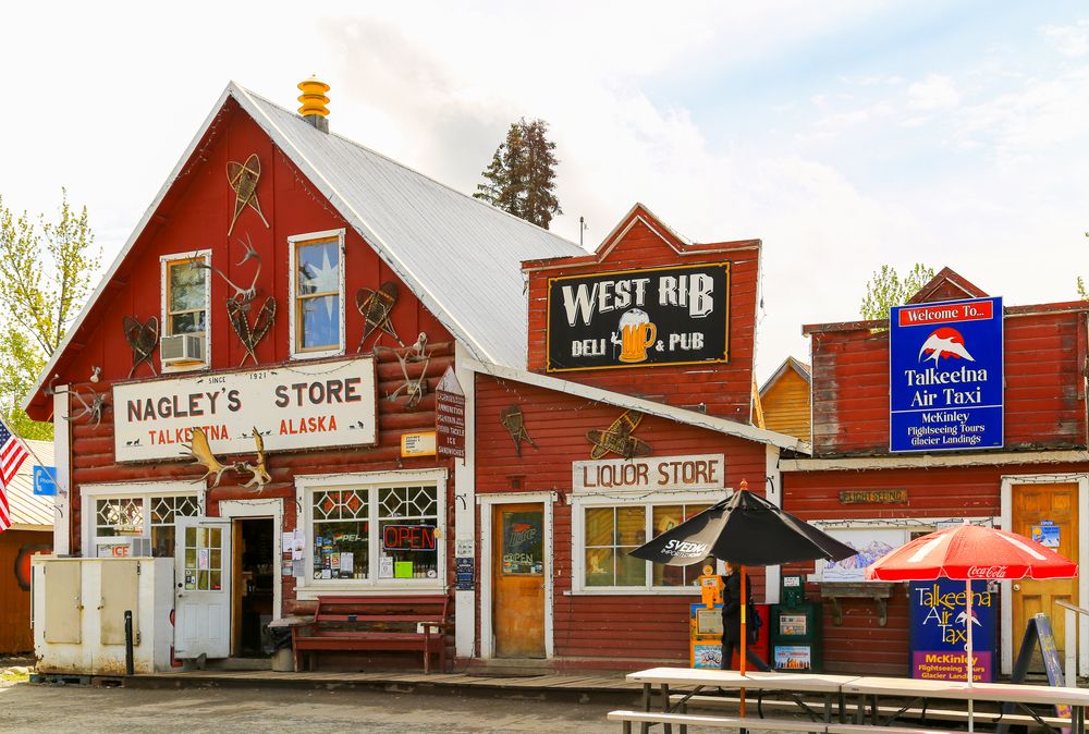 Shops in Talkeetna Main Street