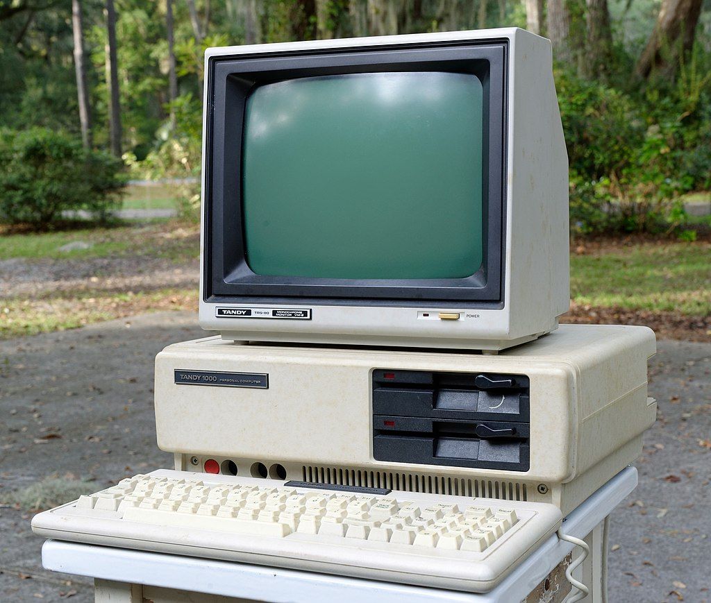 Tandy 1000 computer in Computer Museum of America