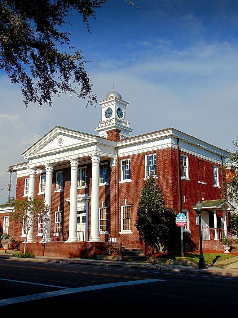Street view of Tarpon Springs Cultural Center
