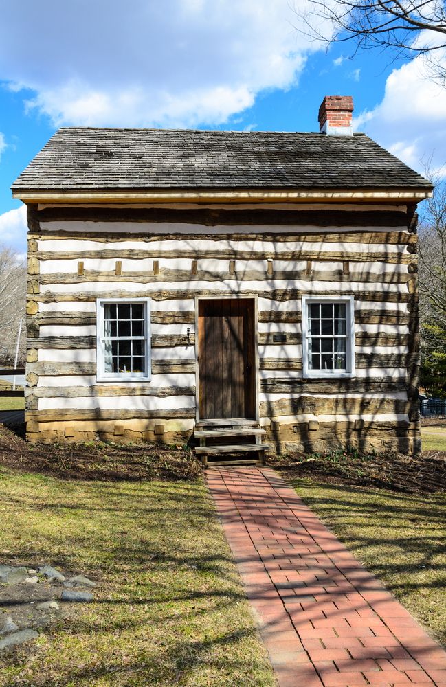 Entrance of Thomas Isaac Log Cabin