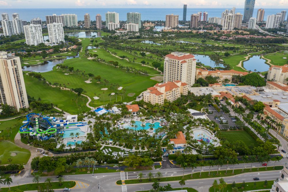 Aerial view of Tidal Cove Waterpark