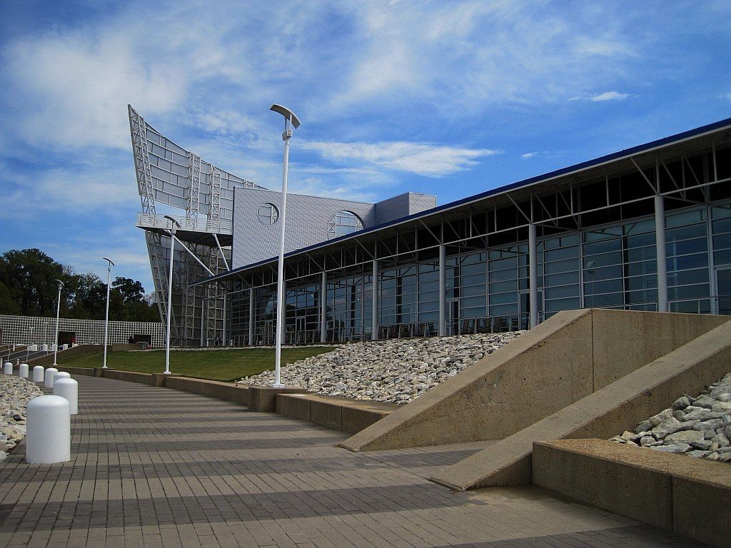 Outside View of Tunica RiverPark