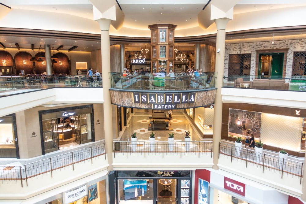 Isabella eatery at Tysons Galleria