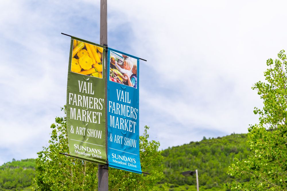 Signpost of Vail Farmers Market and Art Show