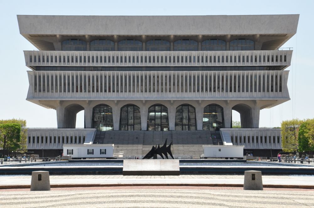 Front view of New York State Museum