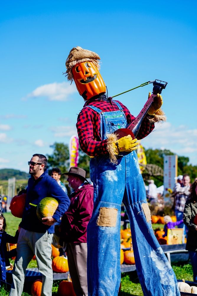 People at Sinkland Farms