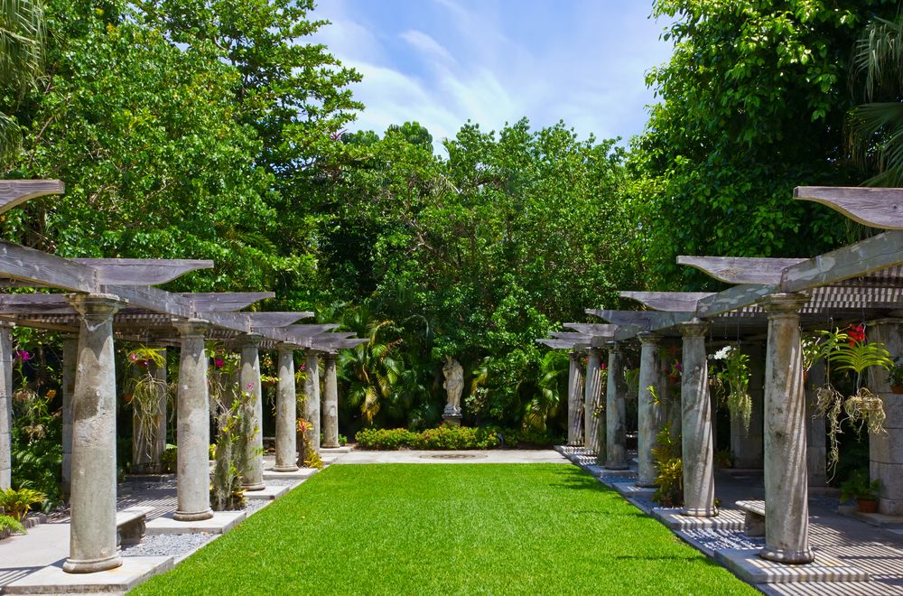 Beautiful view of the Vizcaya Museums and Gardens