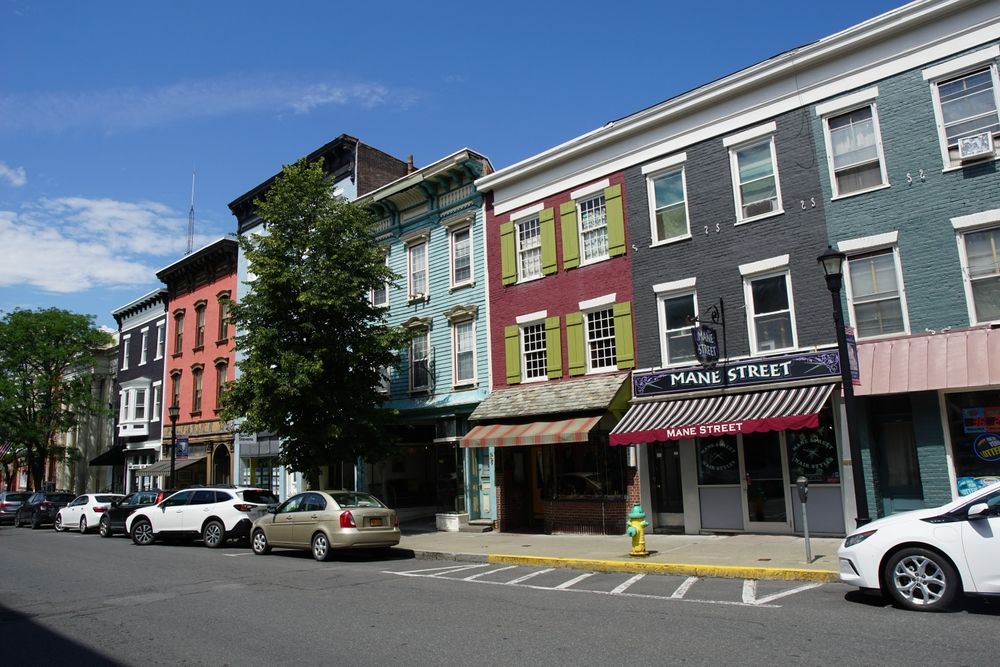 Street view of Warren Street